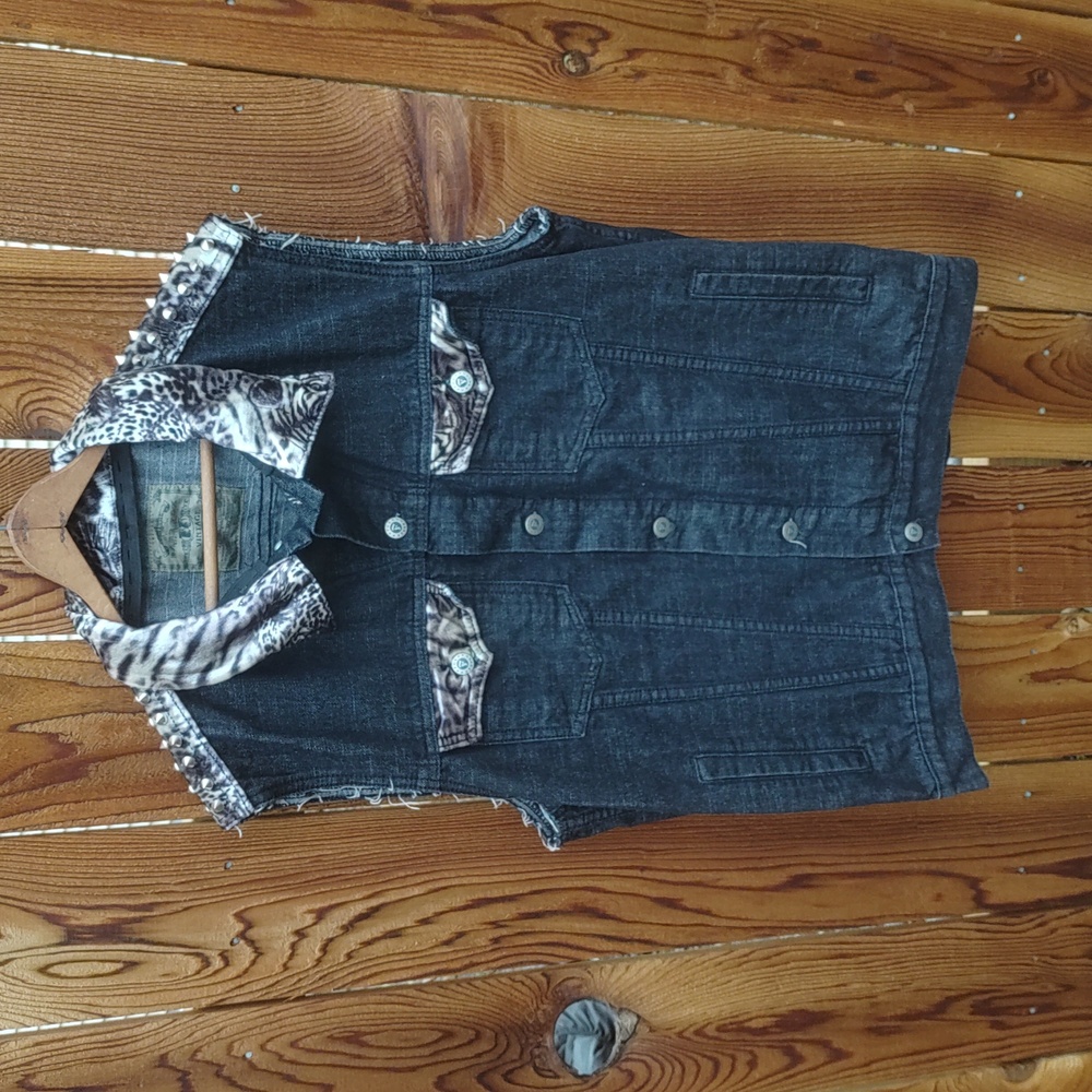 Barb Fox denim & animal print vest w silver studs, WOW!!